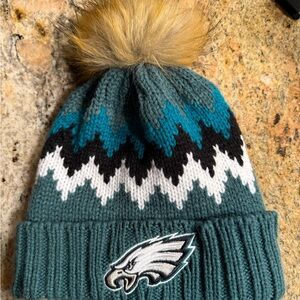 Philadelphia Eagles Green and Black Knitted Winter Hat with Pom-Pom